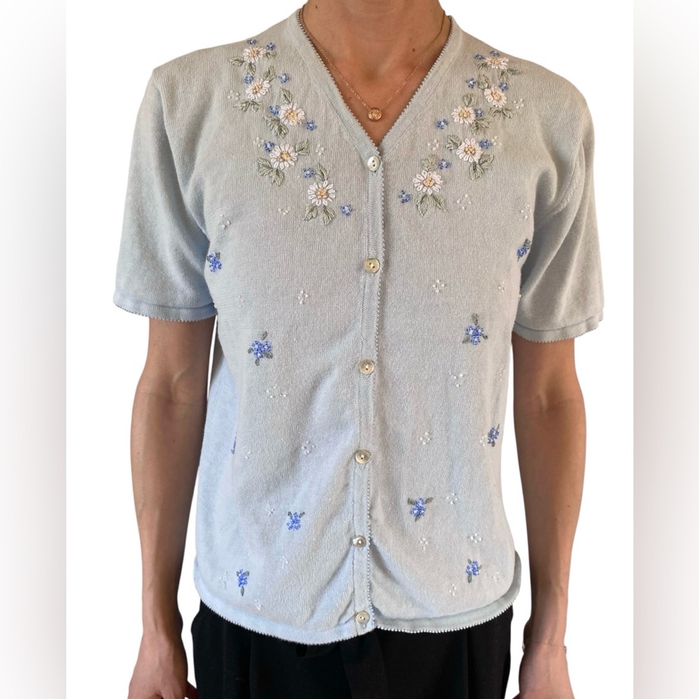Carolyn Taylor Preppy 90’s Embroidered Floral Breathable Button Spring Cardigan